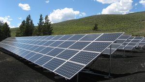 ¿Qué paneles solares son más eficientes?